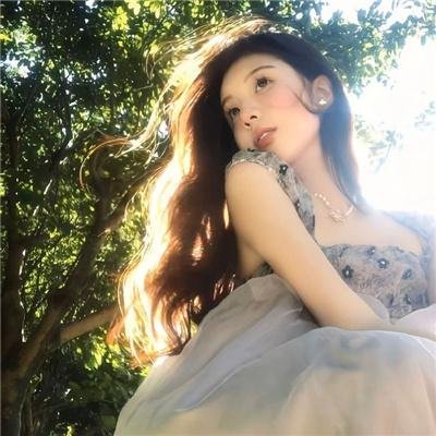 只在那里发光