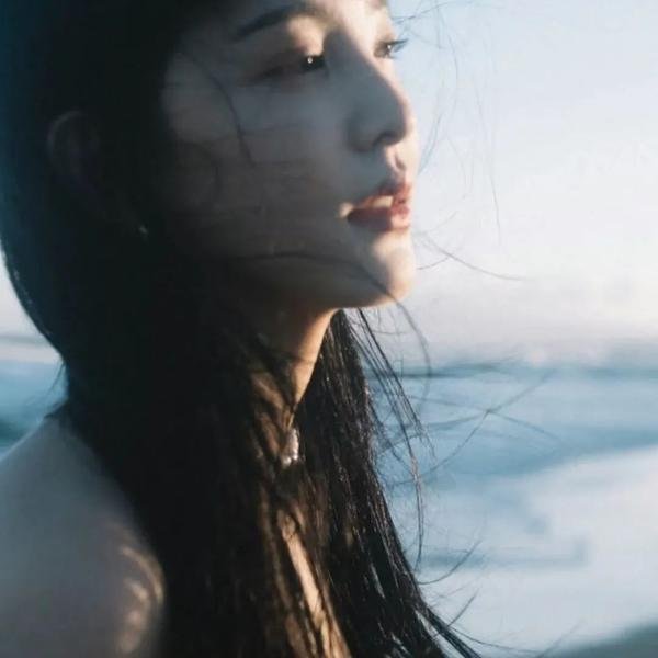 神秘巨星